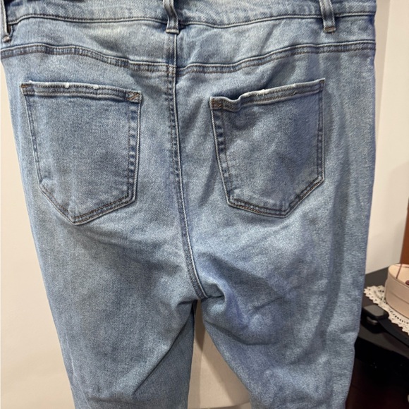 Kenzie  Blue Jeans - Picture 4 of 5